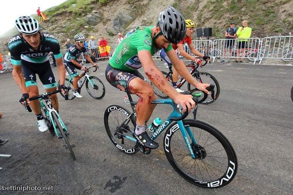 Sagan je v poriadku a na Tour by mal pokračovať, pri páde si narazil zadok o kameň