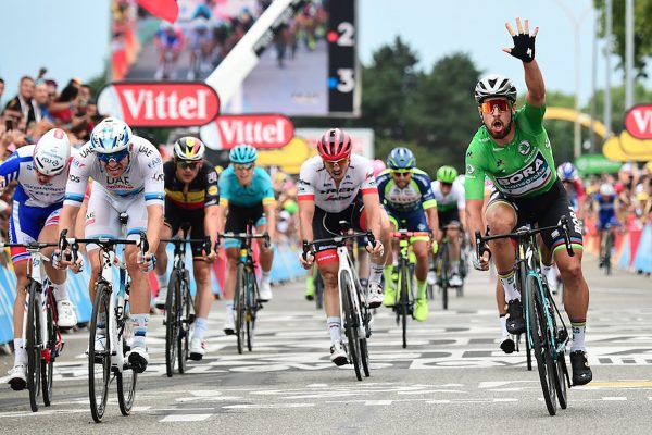 Peter Sagan vyhral trinástu etapu Tour de France po záverečnom špurte