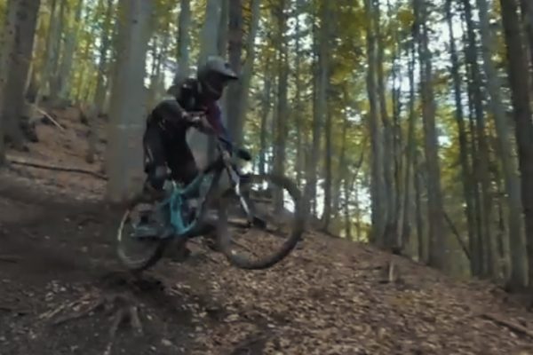  Takto jazdí Adam Rojček na domácom traile New Zealand v Bikeparku Malinô Brdo