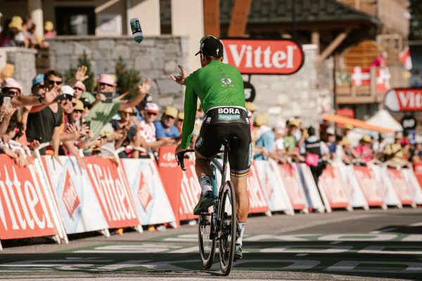 Sagan jazdil v zelenom drese už po stýkrát. Na celkovú výhru bodovacej súťaže mu stačí prísť do Paríža