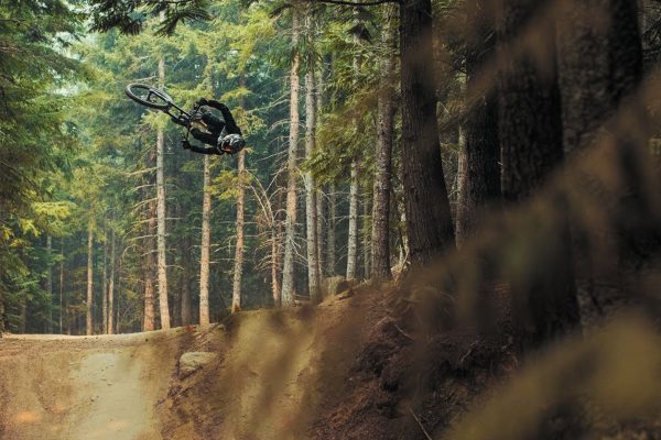  William Robert ukázal v krátkom edite z Whistleru, čo znamená mať bicykel pod kontrolou