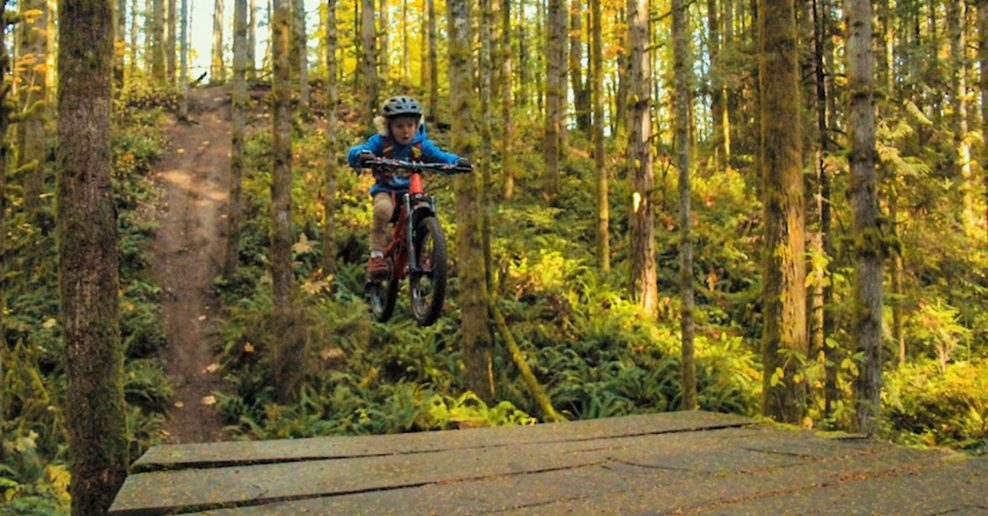  5-ročný Crosby dochádza do škôlky na bicykli vo veľkom štýle