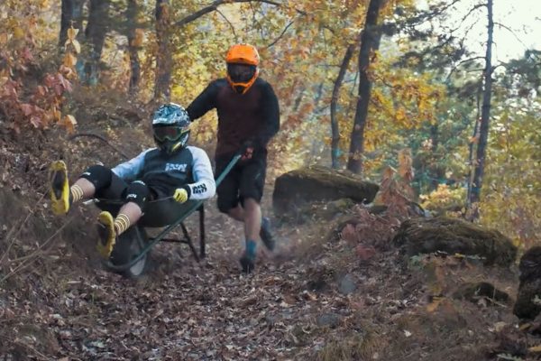  Bikeri vymenili bicykle za fúrik a natočili skvelé video