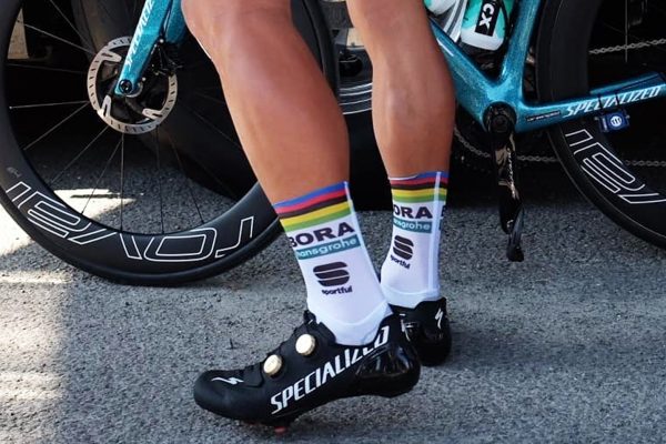 UCI stanovila limity pre výšku ponožiek. Pozrite si, aké ponožky budú v pelotóne zakázané