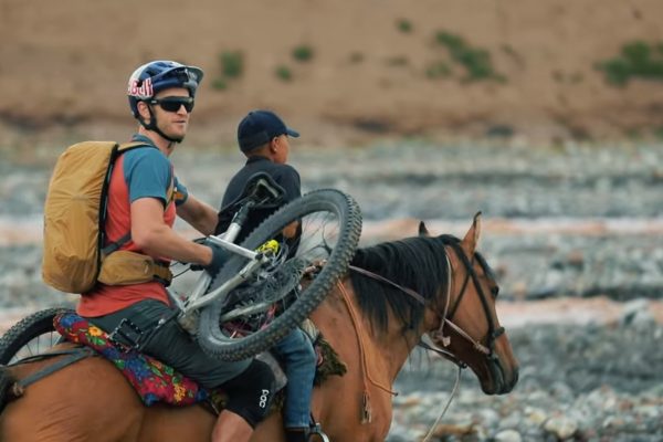  Video: Epické jazdenie v odľahlých horách v Kyrgyzstane