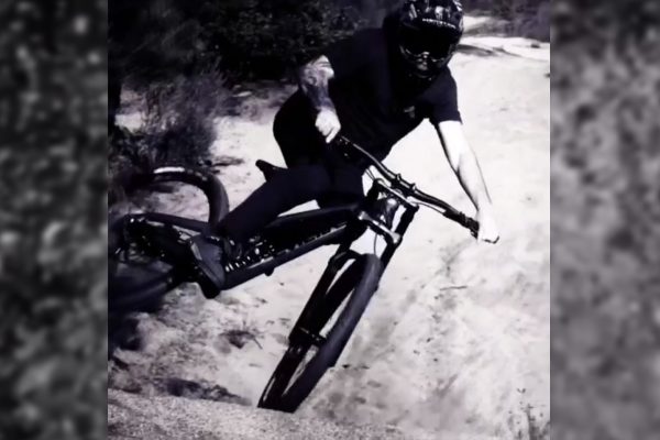  Video: Graham Agassiz bude jazdiť v roku 2019 na bicykloch od Evil Bikes
