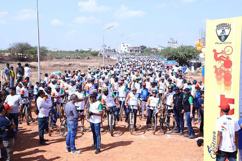 Cyklisti v Indii prekonali svetový rekord v najväčšej skupinovej jazde