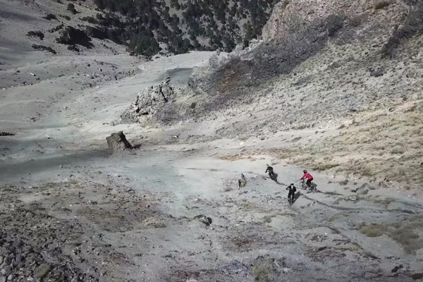  Video: Hugo Frixtalon a Pierrick Lannes si užívajú freeride zo sopky v Mexiku