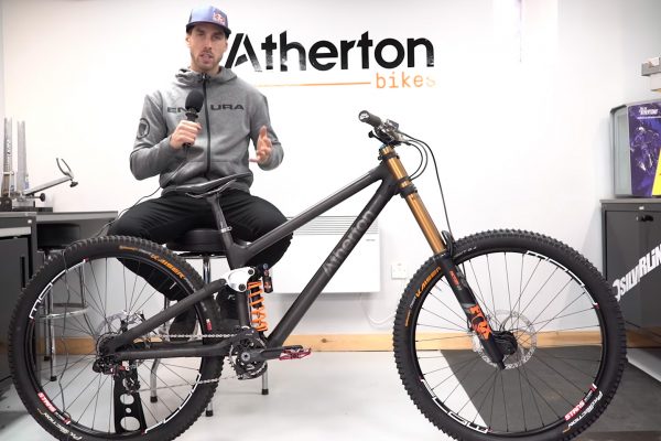  Video: Gee Atherton ukázal detaily zjazdového prototypu Atherton Bikes