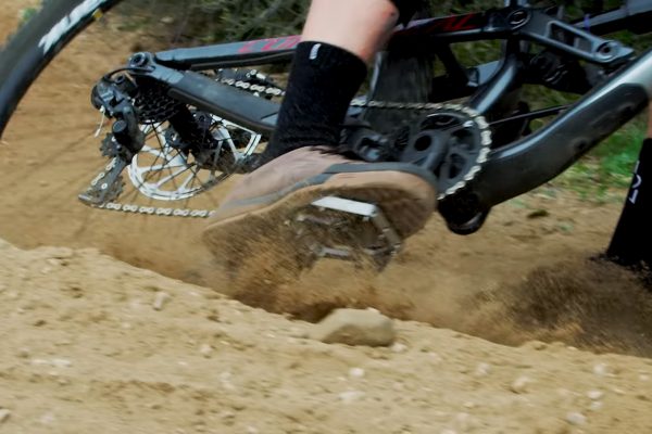  Video: ION predstavuje úplne nové kožené MTB topánky Raid Select