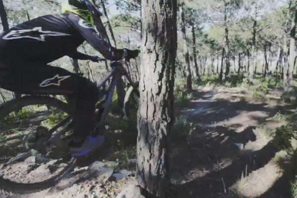  Video: Cannondale v krátkom edite ukázal nový zjazdový bicykel