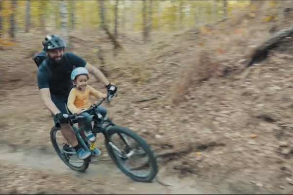  Musíte vidieť: Rovnováha je kľúčom k životu, hovorí freerider Timo Pritzel vo videu s dcérou