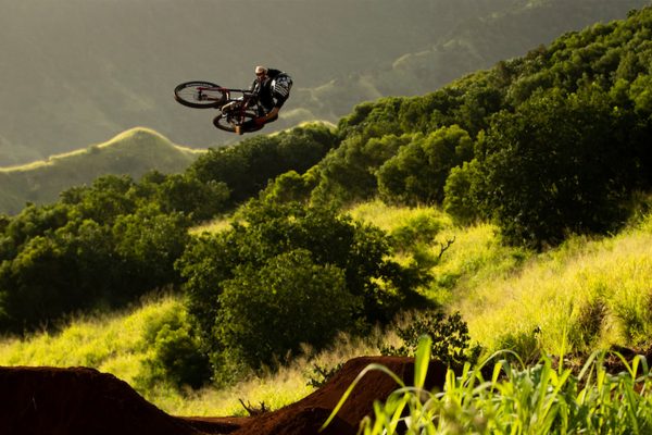  Musíte vidieť: Trailer na Return to Earth je predzvesťou epického MTB filmu