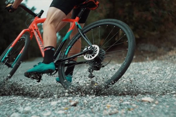 Video: Nový gravel od Lapierru toho zvládne skutočne veľa. Pozrite si aj novinky v elektrobicykloch