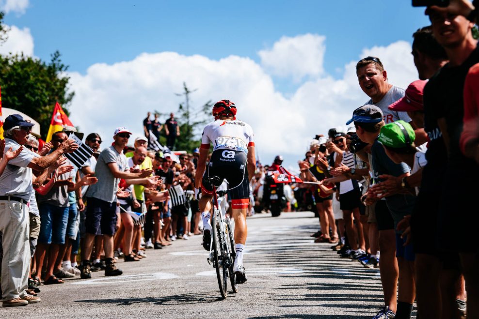 Sledujte na Strave detailne šialené výkony pretekárov na Tour de France 2021