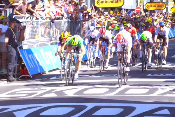 Sagan skončil štvrtý v štvrtej etape Tour de France, záverečný špurt vyhral Viviani