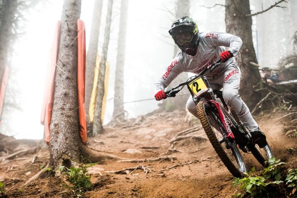  Video: Pozrite si víťazné jazdy Pierrona a Cabirou zo svetového pohára v zjazde v Lenzerheide (+výsledky)