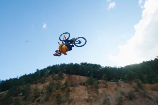  Video: Iba 15-ročný Jackson Goldstone predviedol na Nines 2019 double backflip (+highlights)