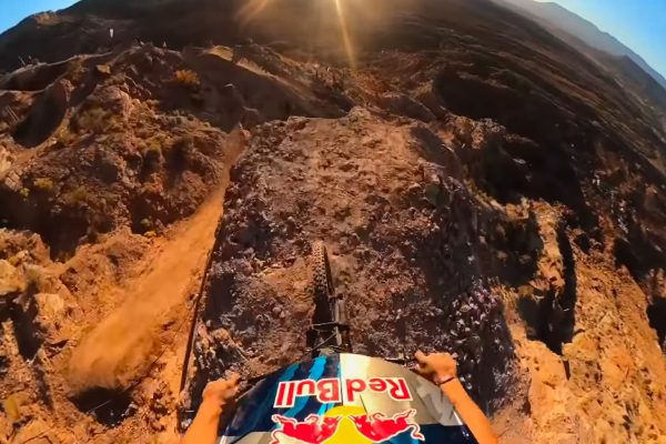 Video: Darren Berrecloth si prešiel trate na Rampage 2019