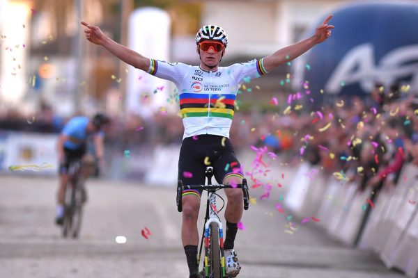 Van der Poel vyhral už po tretíkrát majstrovstvá Európy v cyklokrose