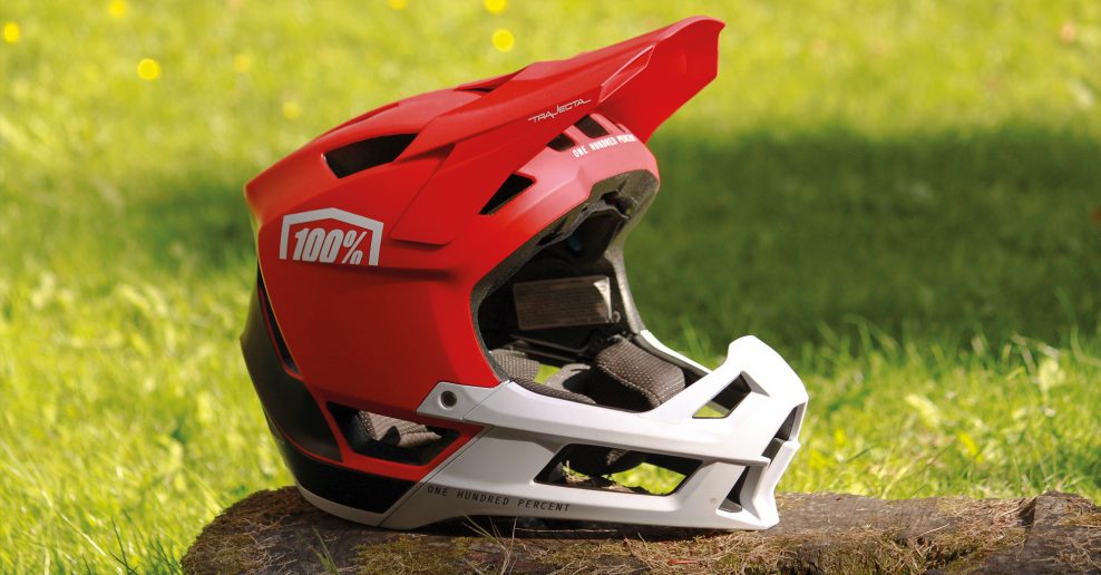 Test: Fullface helma 100% Trajecta
