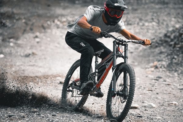  Video: Šialene strmé freeride lajny s Olivierom Cuvetom