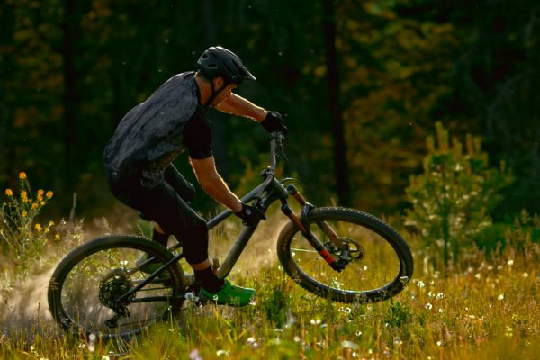  Musíte vidieť: Bryn Atkinson predvádza dokonalú techniku na ultra spomalených záberoch – 1000 fps