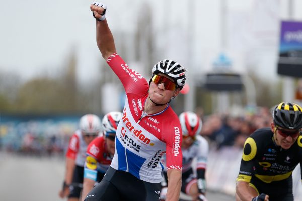  Video: Van der Poel, Bernal či Alaphilippe – top 10 momentov z cestnej cyklistiky v roku 2019