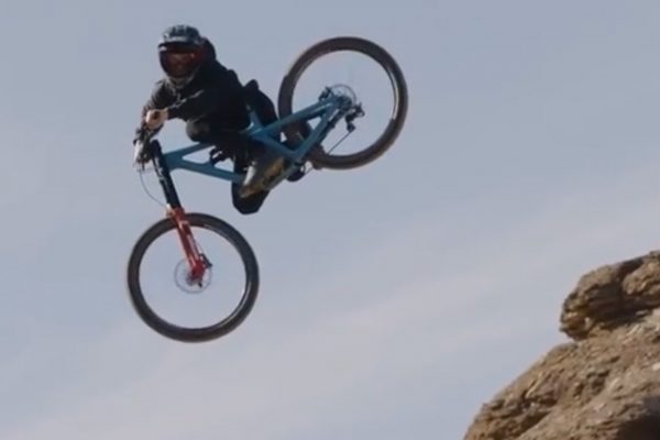 Video: Freerider Reed Boggs bude jazdiť na Yeti, enduro SB165 premenil na freeride bike