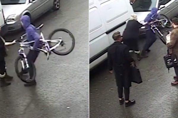  Video: 72-ročná babička zápasila so zlodejom bicyklu, dvaja páni s kabelkami sa iba prizerali