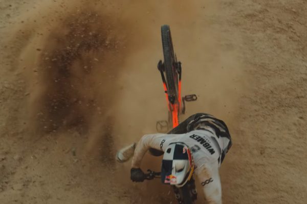  Video: Nepríjemné pády a nevydarené triky z natáčania videa Fabia Wibmera v Izraeli