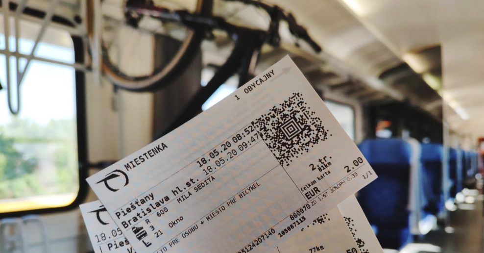 Cestovanie vlakom s bicyklom zdraželo, pre bicykel musíte kúpiť aj miestenku