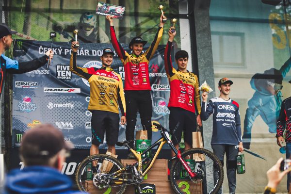 Slovenskí zjazdári vstúpili úspešne do sezóny na pretekoch v Česku