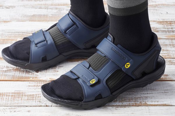 Shimano predstavilo špeciálnu retro edíciu SPD sandálov pri 25. výročí ich vzniku