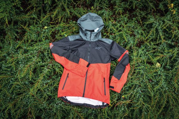 Test: Nepremokavá bunda Alpinestars Tahoe WP