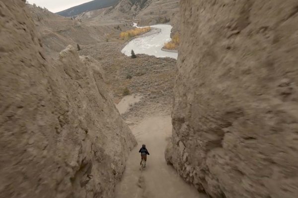  Video: Šialene rýchla jazda strmým kaňonom Farwell