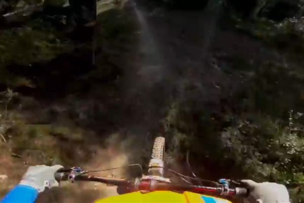  Video: Tréningová jazda Adama Rojčeka na Francúzskej riviére (POV)