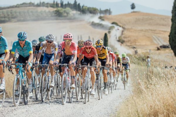 5 najväčších favoritov na Strade Bianche 2021