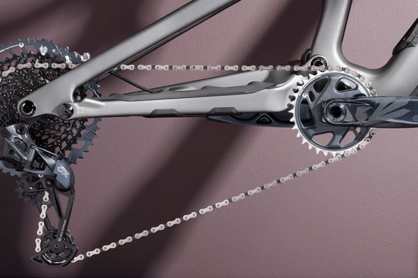 SRAM predstavil najlacnejšie elektronické MTB radenie GX Eagle AXS