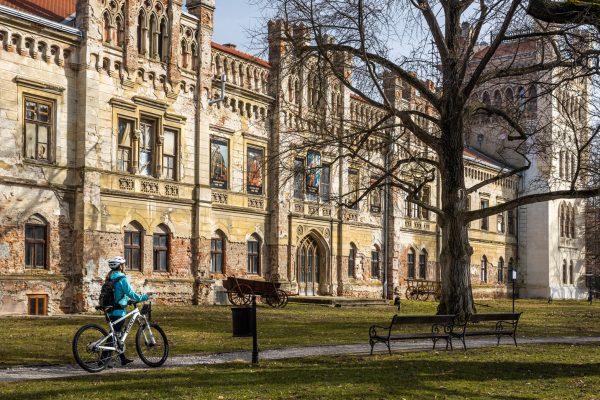 Galantsk&yacute; cyklookruh: Aj rovina m&aacute; svoje čaro