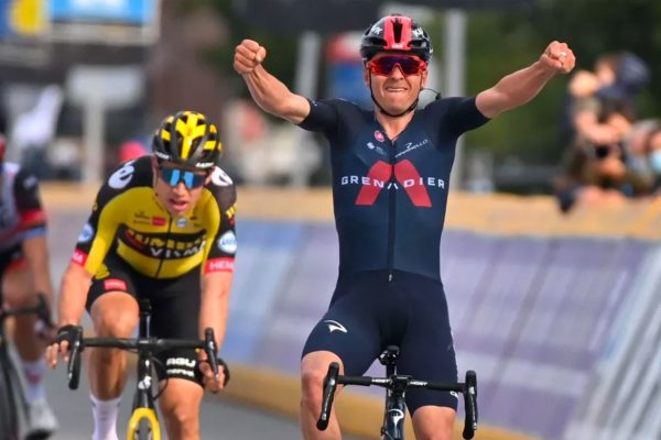  Mladý talent Pidcock prešprintoval Van Aerta a vyhral Brabantský šíp (+video)