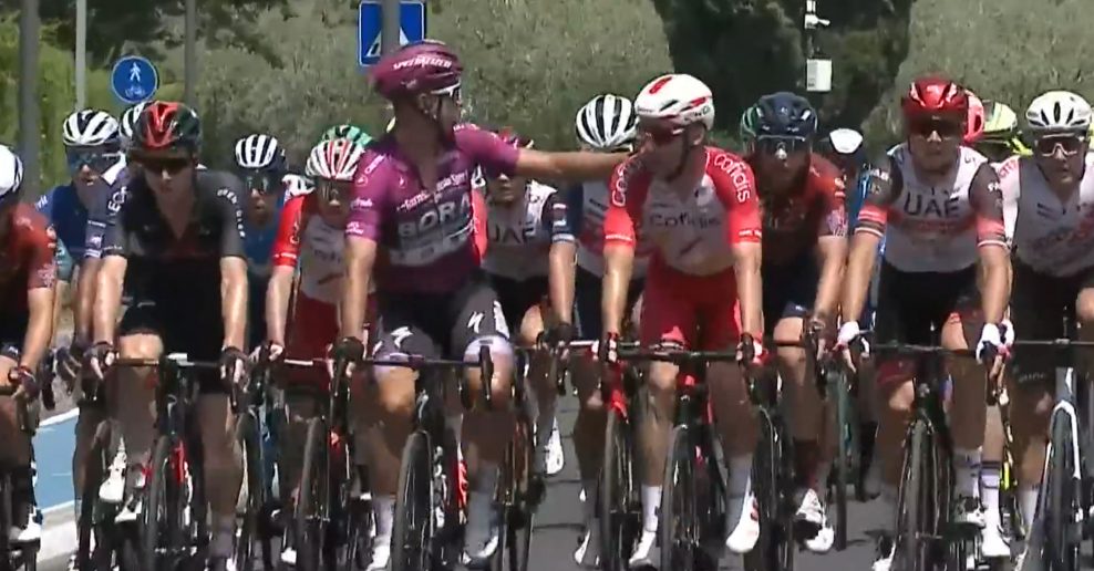 Video: Sagan dostal na Giro d’Italia pokutu za zastrašovanie súperov