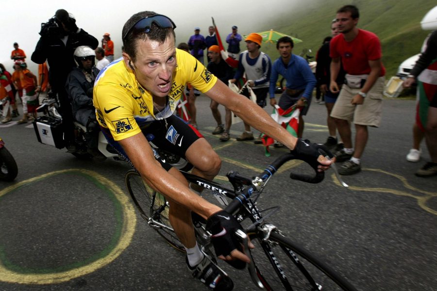 „Dobre vie, aký je skutočný rekord Tour de France.“ Lance Armstrong tvrdí, že Tadej Pogačar nemieri iba na piate víťazstvo