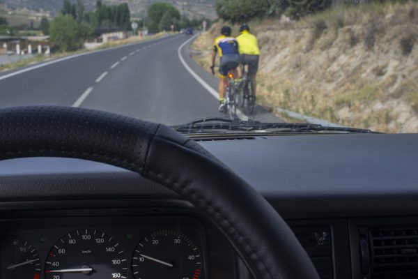 Otázky a odpovede, ako jazdiť bezpečne na bicykli: Povinnosti vodičov