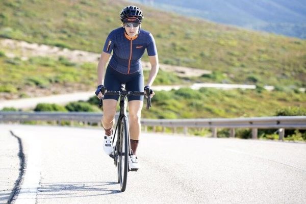 Kvalitné a komfortné cyklooblečenie Santini – dresy, bundy, vesty aj kraťasy 