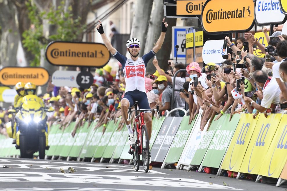  Mollema zaútočil v zjazde a po 40km sólo úniku vyhral 14. etapu Tour de France
