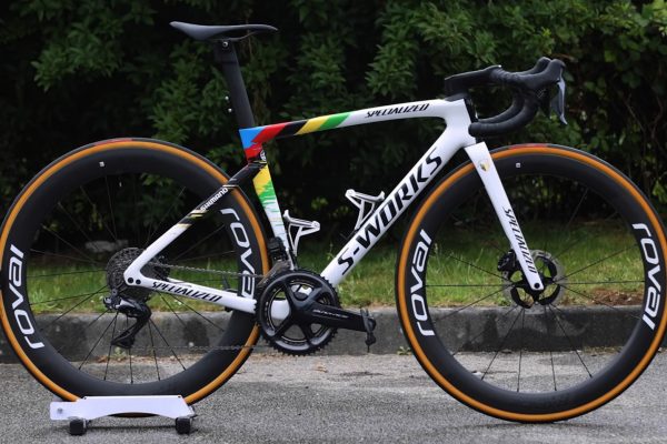  Majstrovský Tarmac SL7 Juliana Alaphilippa váži 7,3kg. Pozrite si detaily, špecifikáciu i rozmery (foto+video)