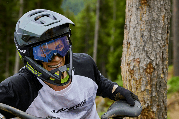 Novinka: Fullface enduro helma Cratoni Interceptor 2.0