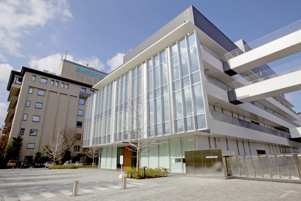 Shimano investovalo 300 mili&oacute;nov dol&aacute;rov na roz&scaron;&iacute;renie v&yacute;roby bicyklov&yacute;ch komponentov