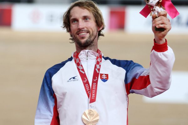Slovenský paracyklista Jozef Metelka získal bronz na paralympiáde v Tokiu